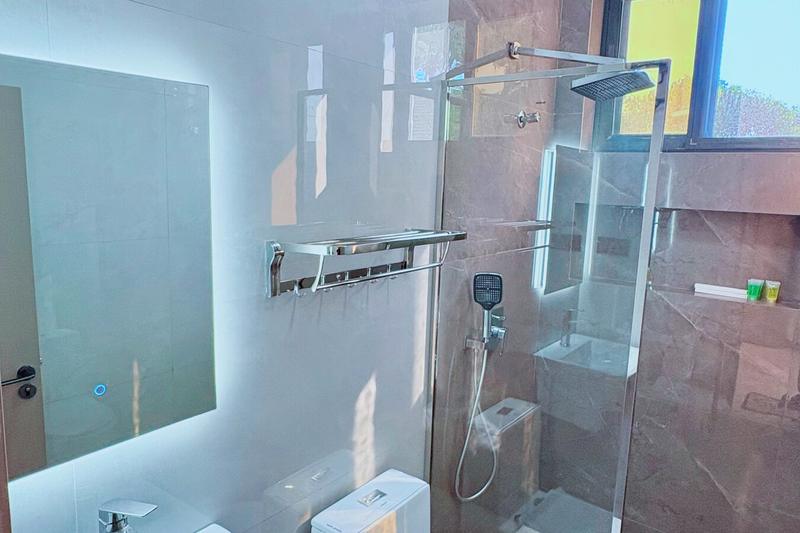 Modern Bathroom